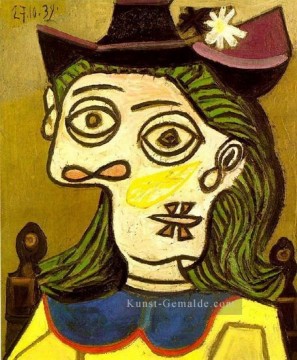  woman - Tete Woman au chapeau mauve 1939 kubist Pablo Picasso